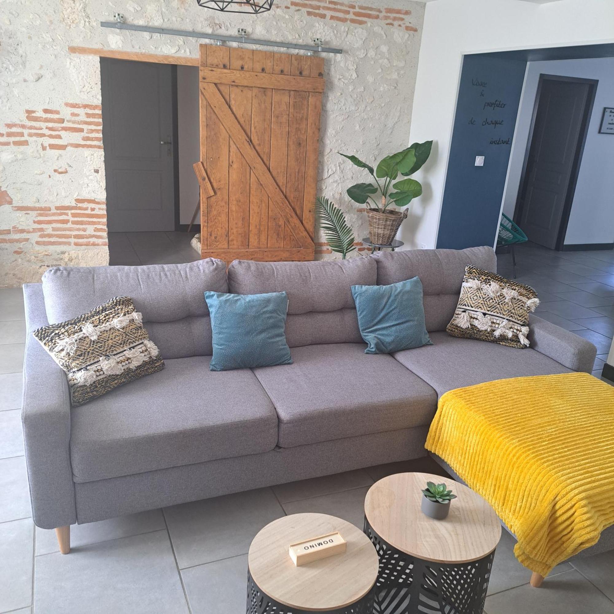 Вилла Le Domaine Vesque Saint-Pierre-de-Clairac Экстерьер фото