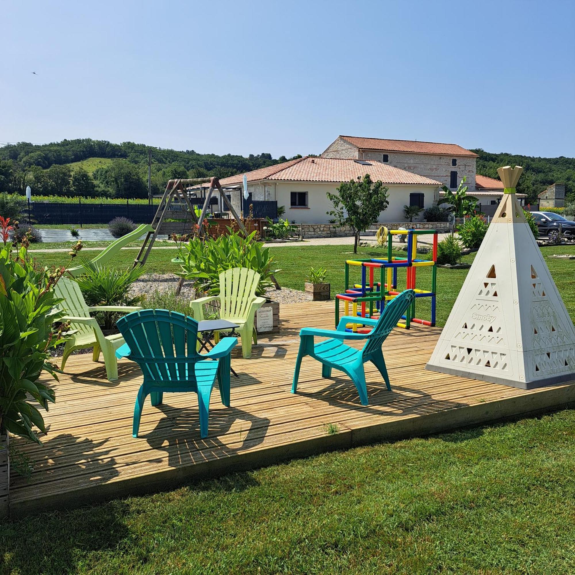 Вилла Le Domaine Vesque Saint-Pierre-de-Clairac Экстерьер фото
